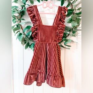 🔹‎ 4/$25- SHEIN Merlot Ruffle Crushed Velvet Dress